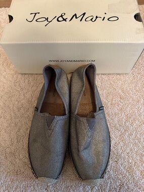 Men’s Slip-On Casual Shoes in Metallic Gray